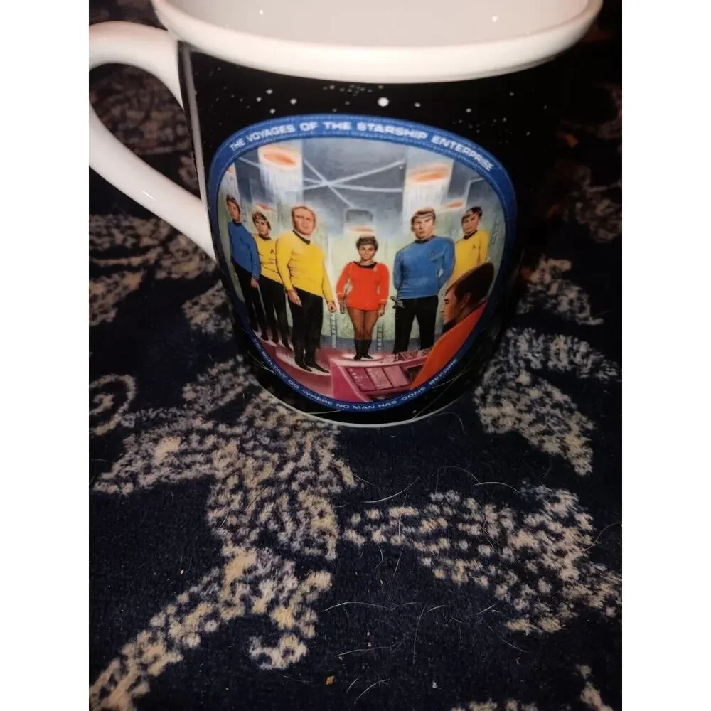VINTAGE 1991 STAR TREK COFFEE MUG ENTERPRISE CREW 